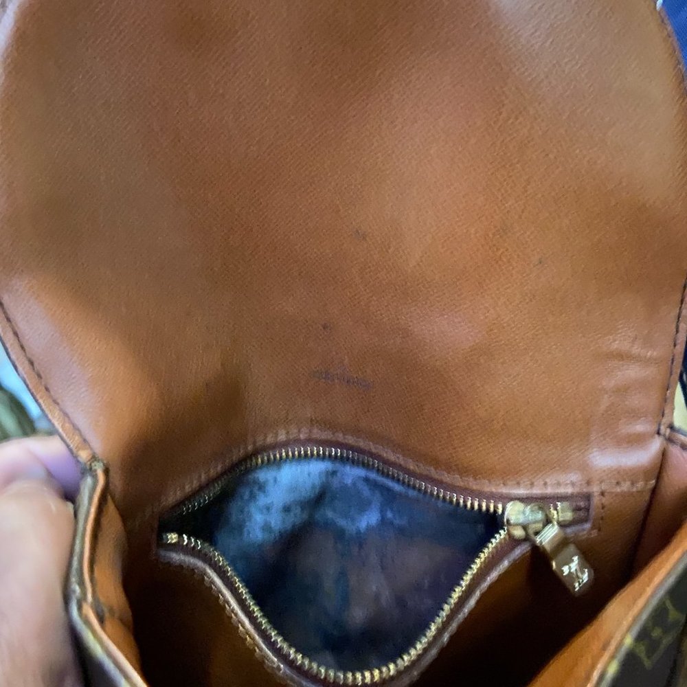 Louis Vuitton Chantilly PM. crossbody bag - Picture 5 of 10